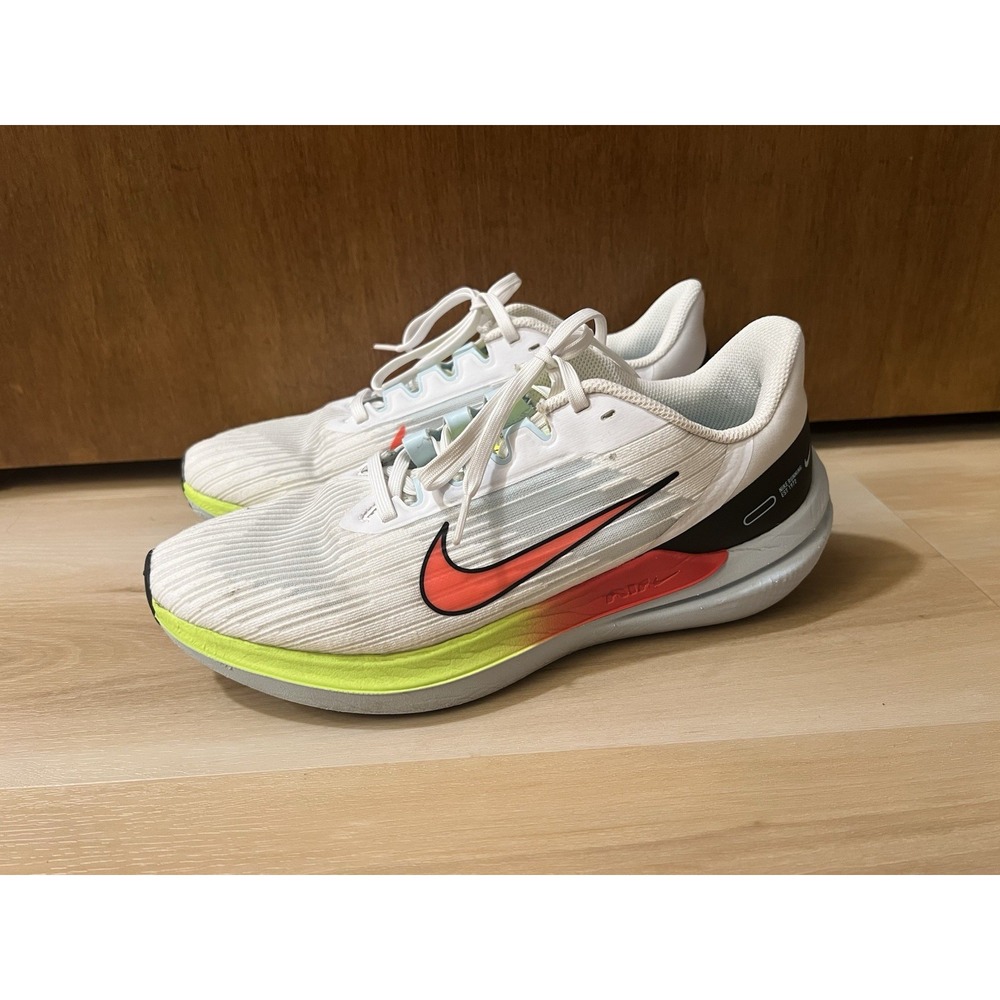 Nike Womens Air Winflo 9 DX3352-100 White Running Shoes‎ - Size 9.5 EUC
